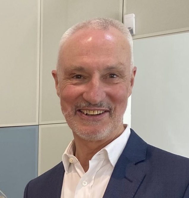 Porträt Dr. med. univ. Thomas R. V. Hirtl